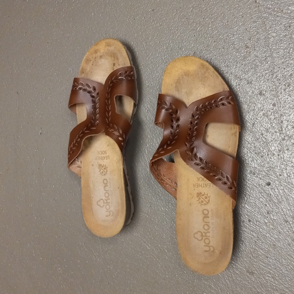 Yokono brown leather sock slides - Picture 2 of 10